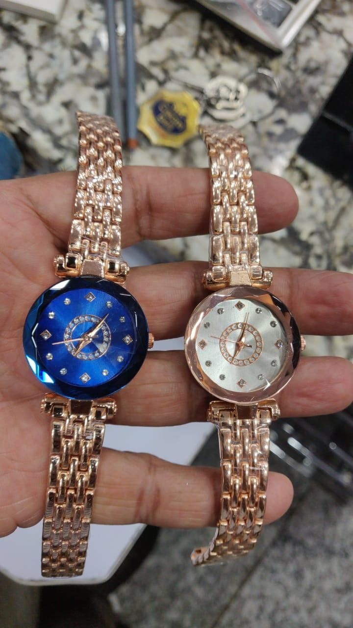 Nextores | Luxury Rose Gold Ladies Watch - Diamond-Cut Crystal Blue Dial